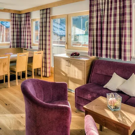 Bischoferhaus * Серфаус